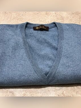 Loro Piana Silk Cashmere V-neck Sweater Sky Baby Blue IT 50 M/L EUC $1700 WOW